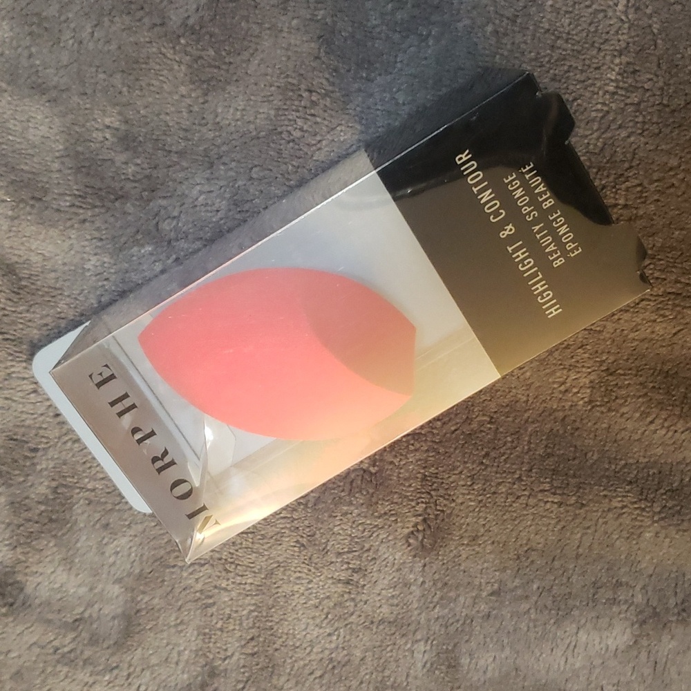 Morphe Highlight & Contour Beauty Sponge BNIB 👛